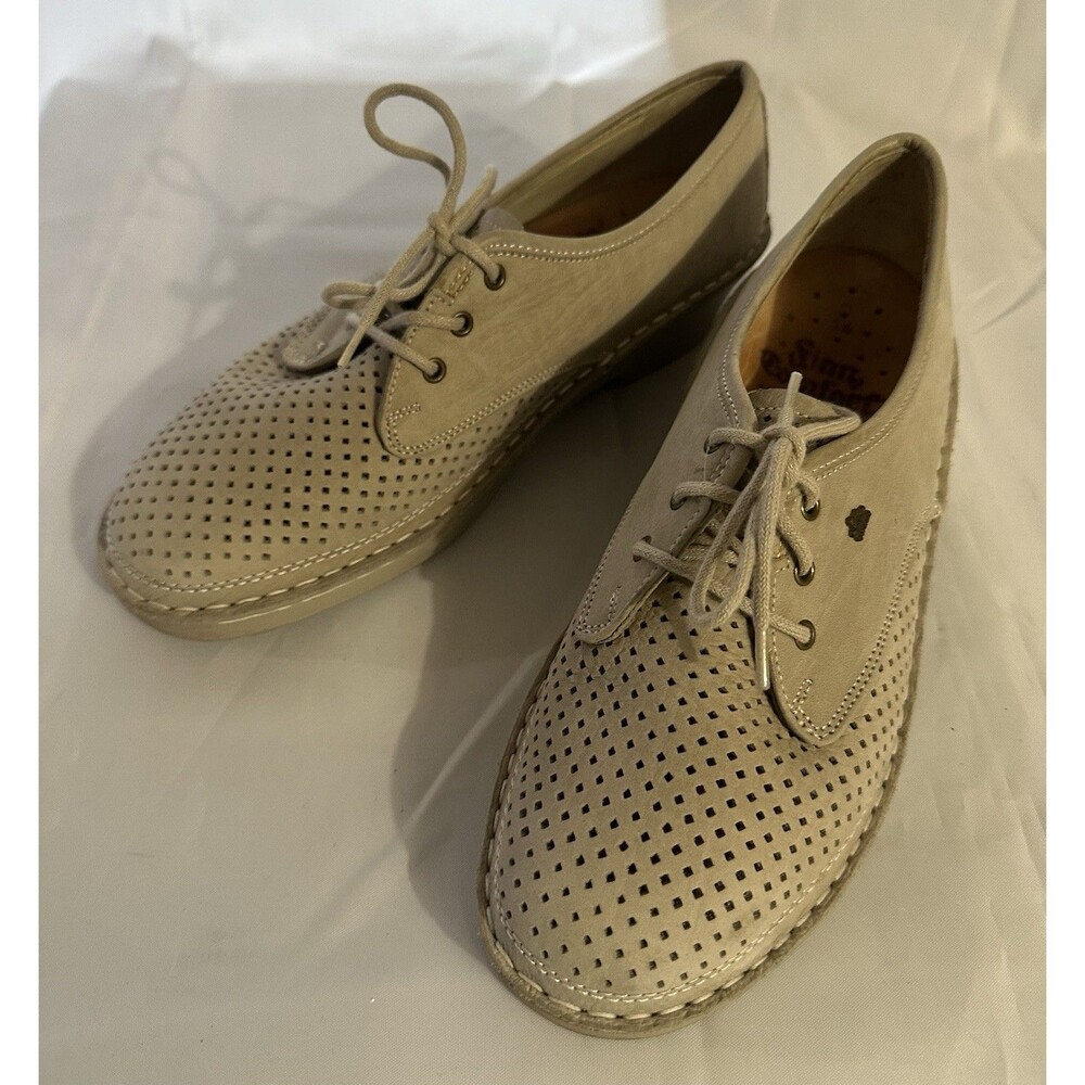 Women's Finn Comfort Beige Lace-Up Shoes
